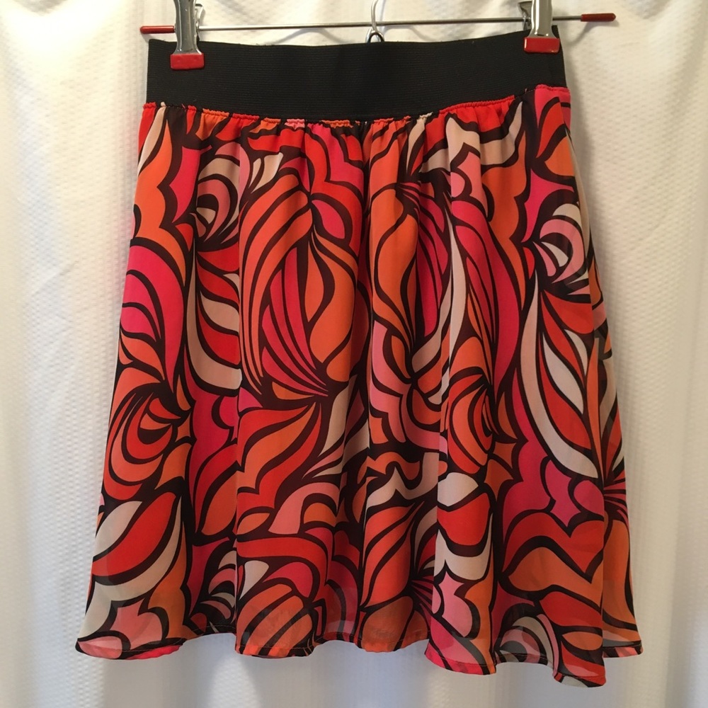 Geometric Print Mini Skirt